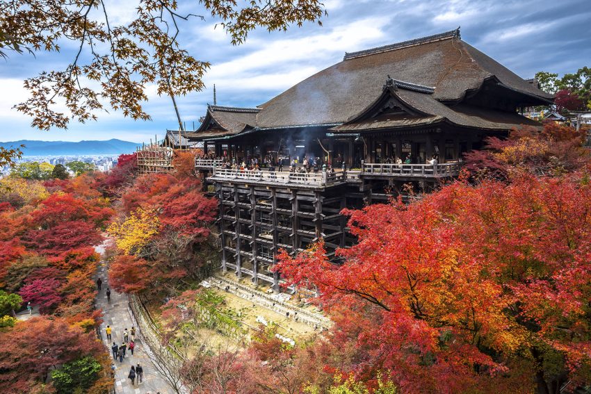 Kiyomizu-dera in autunno